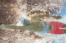 开云体育官网-世界杯头名之争，波兰力克喀麦隆，萨卡光芒四射，流畅攻守转换定义现代足球